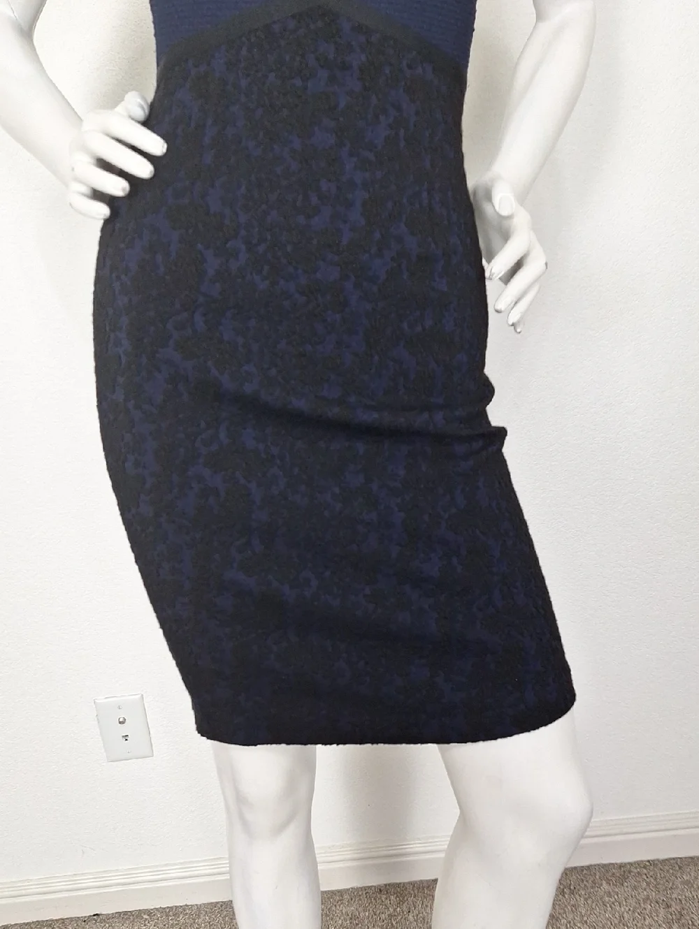 Moulinette Sours Anthropologie Navy Blue Black Larkin Lace Sheath Dress Size 0P